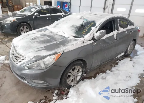 2013 Hyundai Sonata Gls z USA, uszkodzony, nr VIN 5NPEB4AC5DH555552